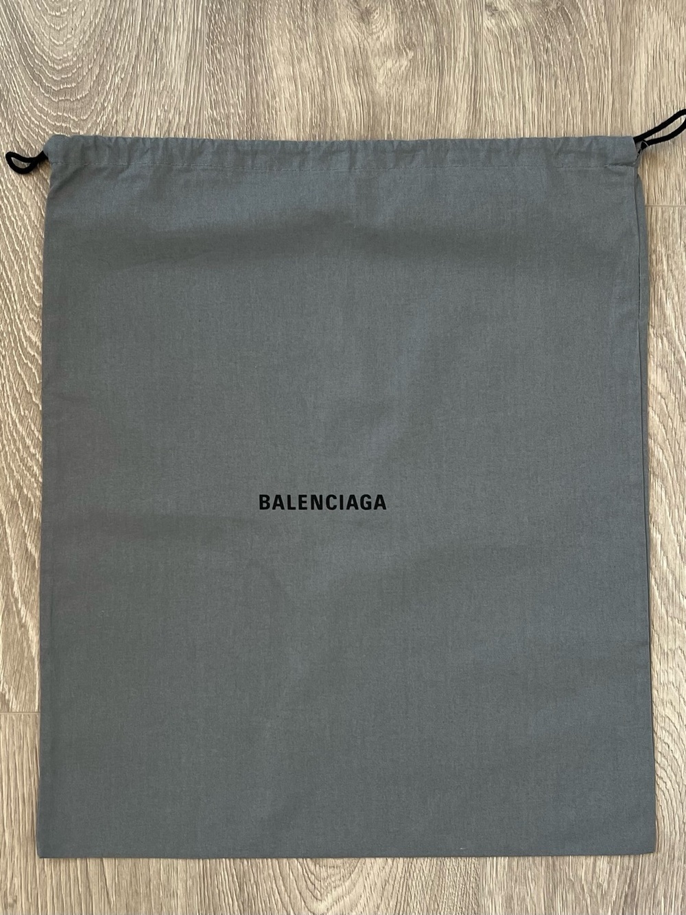 Balenciaga dust bag (C46)